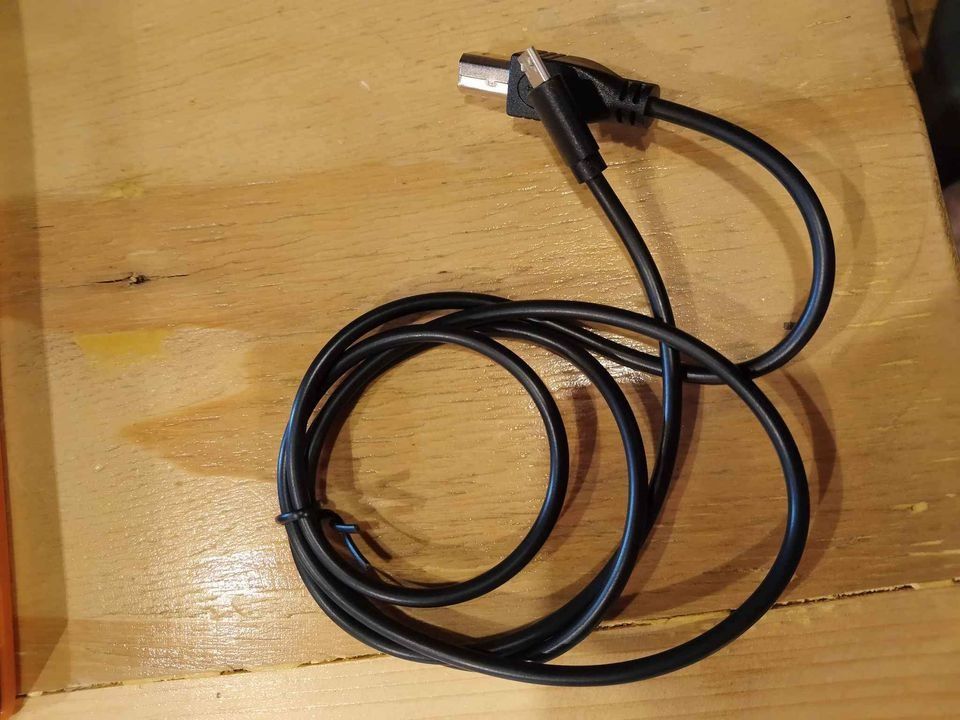 OTG USB CABLE to Micro USB (Category: Cables & Adaptors) located in Los Banos. Submitted by justinthegreat53 (Listing ID 1322366715, Image 2). Description: Nabili ko ng 150 Selling for 100 Bagong bago pa Di compatible .