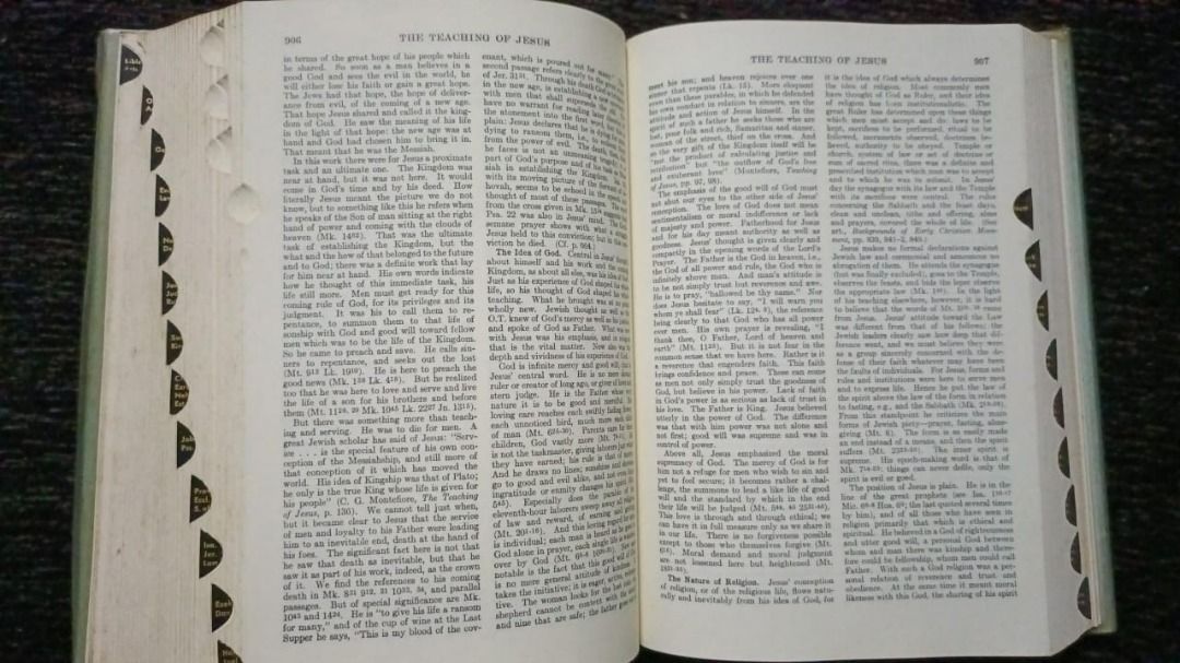 (Preloved) The Abingdon Bible Commentary Hardcover Thumb-indexed ...