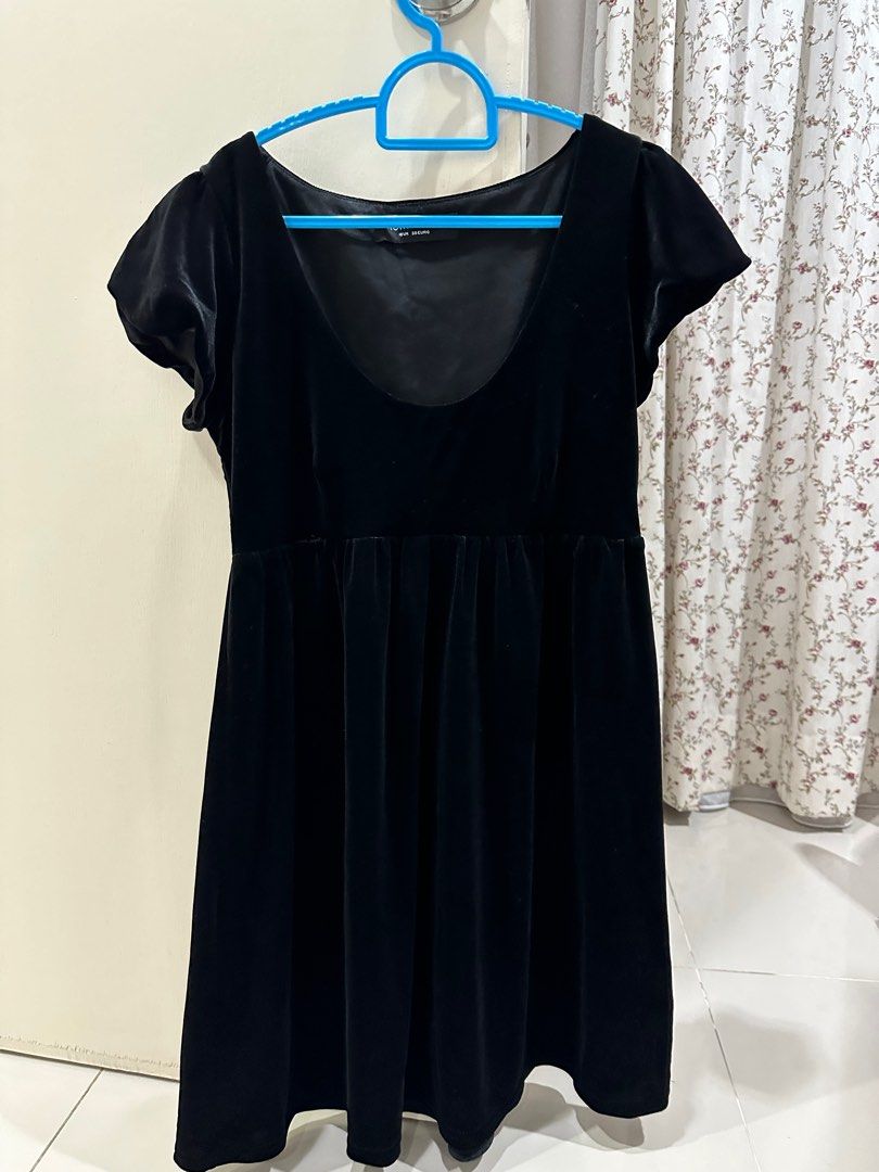 Preloved velvet black babydoll dress Women s Fashion Dresses Sets Dresses on Carousell