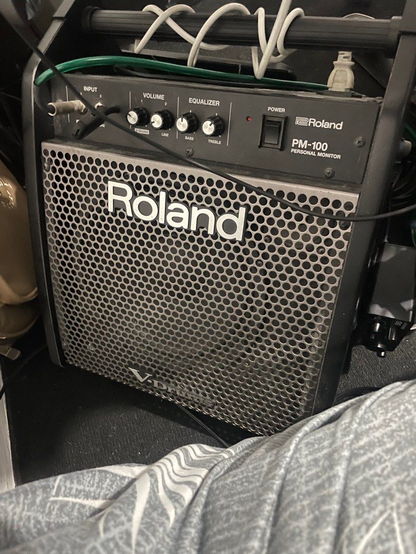Roland drum speakers (Category: Soundbars, Speakers & Amplifiers) located in Batangas. Submitted by keenstorm.a35740 (Listing ID 1322349958, Image 2). Description: roland original speakers for edrums pm 100.