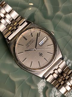 (Category: ) located in . Submitted by honestwatchco (Listing ID 1322268489, Image 1). Description: .