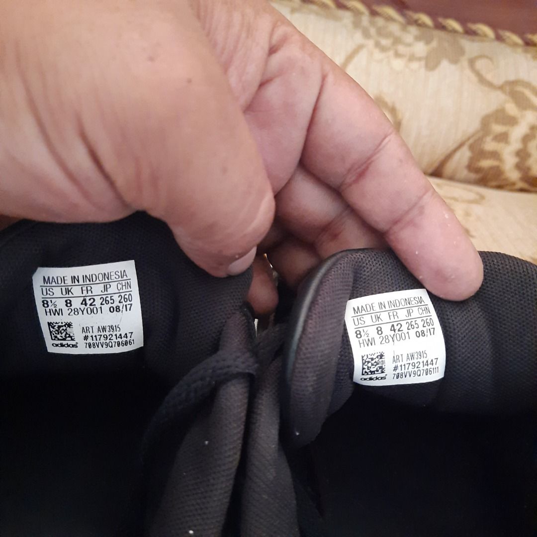 Sepatu Adidas Cloudfoam Size 42 265 Fesyen Pria Sepatu Sneakers di Carousell