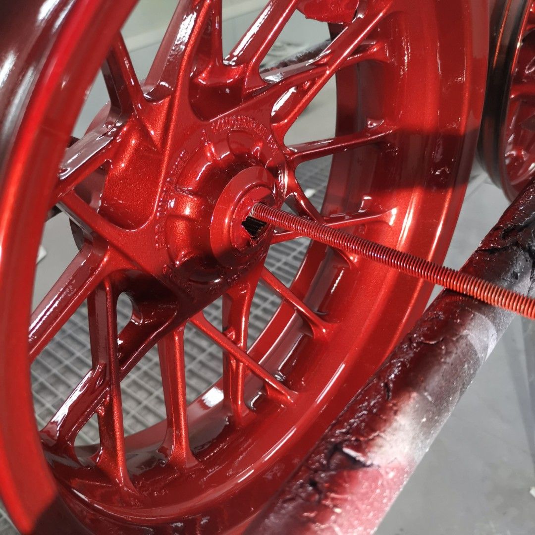 Spray paint for bicycle frame, ebike frame, motor frame, rim (Category: E-Scooters & E-Bikes) located in Singapore. Submitted by spectraworks (Listing ID 1322374000, Image 2). Description: Interested please what app me at 96672926.