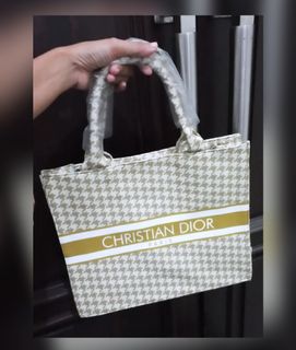 (Kategori: ) berada di . Dikirim oleh fannisaoutfit (ID iklan 1322360453, Gambar 1). Deskripsi: .