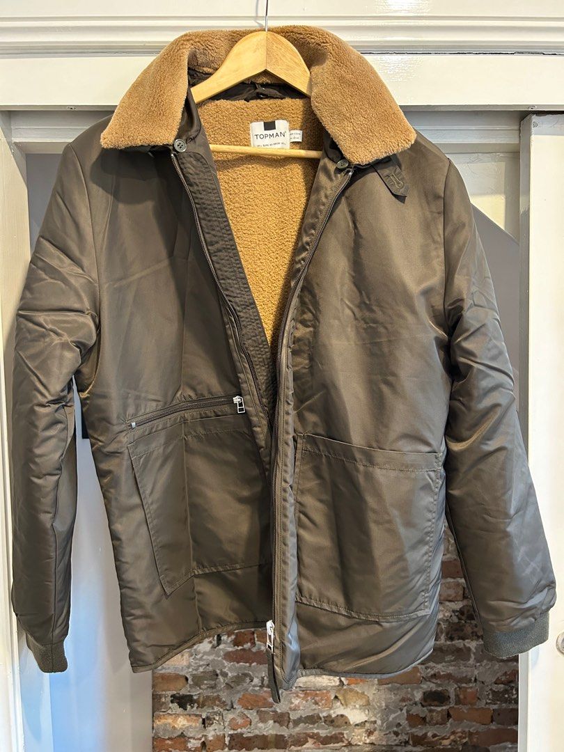 Top Man Jacket (Category: Men's Clothes) located in Sydney. Submitted by alexander140888 (Listing ID 1322263542, Image 3). Description: Basically brand new. Size: L.