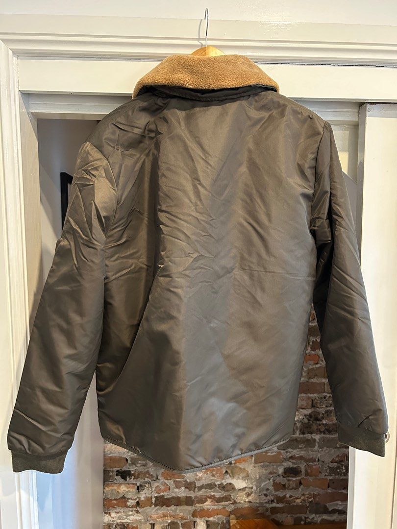 Top Man Jacket (Category: Men's Clothes) located in Sydney. Submitted by alexander140888 (Listing ID 1322263542, Image 2). Description: Basically brand new. Size: L.