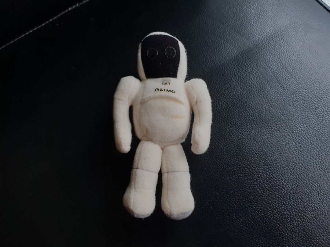 Vintage Asimo Plush (Category: Plushies & Soft Toys) located in Quezon City. Submitted by WasalakTwo (Listing ID 1322264692, Image 3). Description: Bought in Japan Open for delivery nationwide.