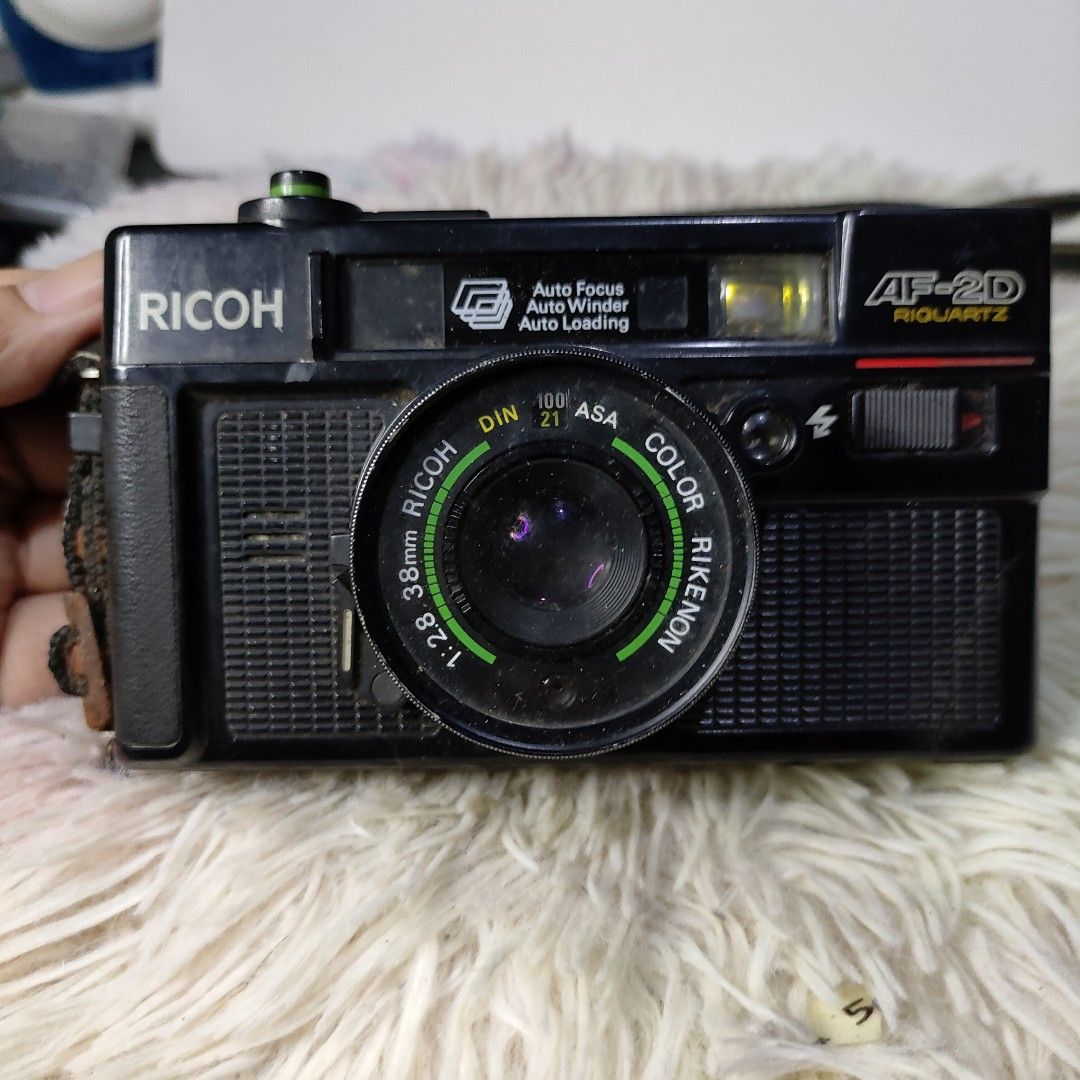 Vintage Ricoh Camera ( for display only) (Category: Cameras) located in Manila. Submitted by imperialfeline (Listing ID 1322298420, Image 1). Description: magandang pangdisplay....