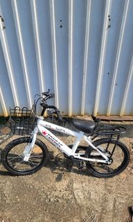 （分類：）位於 。 由 masterbike_andy 提交（商品編號 1322394004，圖片 1）。簡介： 。