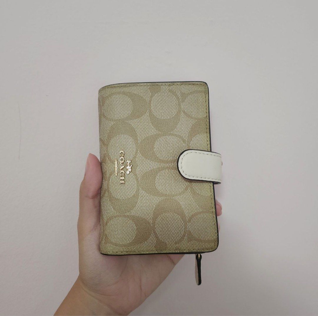 Coach Signature Bi Fold Wallet