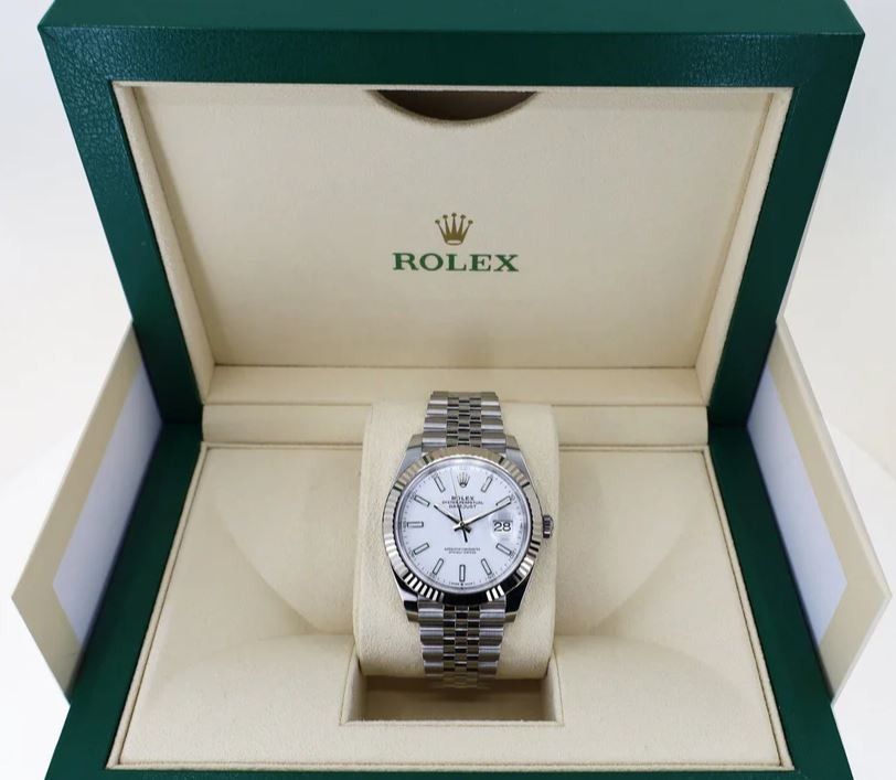 Datejust 41 White Gold (Category: Luxury Watches) located in Manila. Submitted by TYYSON (Listing ID 1322423989, Image 2). Description: Reference 126334 Purchased NWR Rolex August 2020 Complete set .