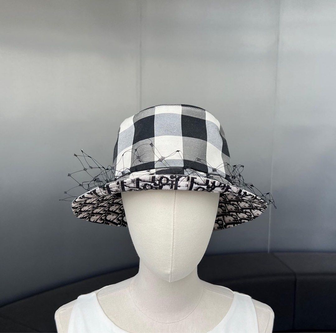 Dior Teddy D Bucket Hat with Veil Black Checkers / Oblique  display picture 3