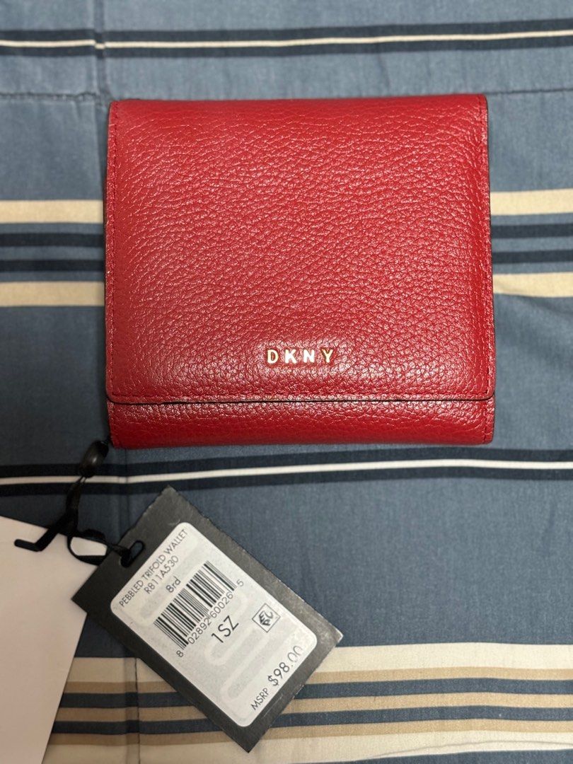 DKNY Wallet (Category: Luxury Bags & Wallets) located in Quezon City. Submitted by thriftopsandtees (Listing ID 1322390639, Image 1). Description: Open for negotiation 📩.