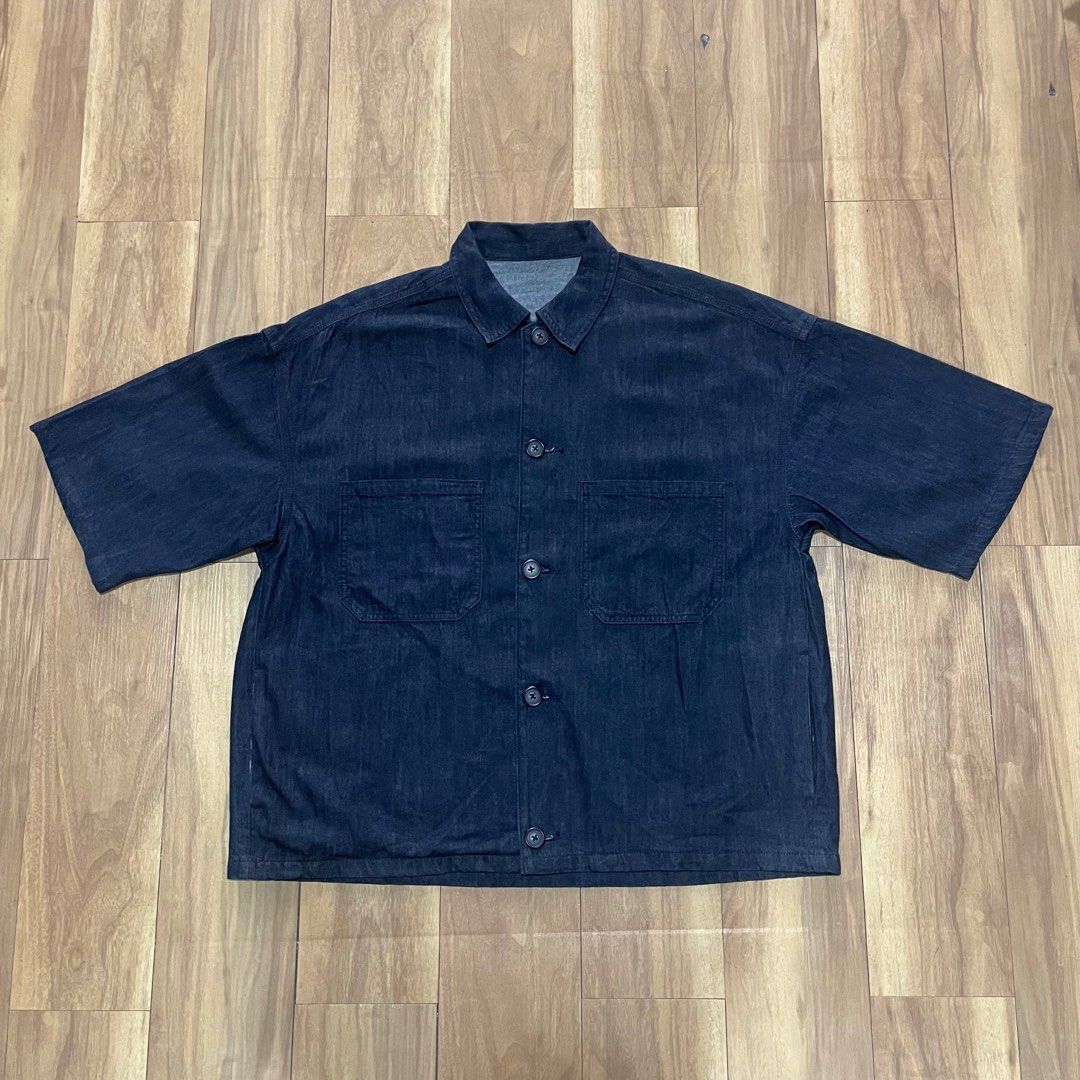 GU DENIM CHIEF POLO (Category: Tshirts & Polo Shirts ) located in Manila. Submitted by revise.ph_ (Listing ID 1322481023, Image 1). Description: GU DENIM CHIEF POLO Made in CAMBODIA Size :LARGE Dimension Length:29” Width:27 Shoulder:26 Sleeve:11.6 No issue Price:1,200 Free Shipping via JNT.