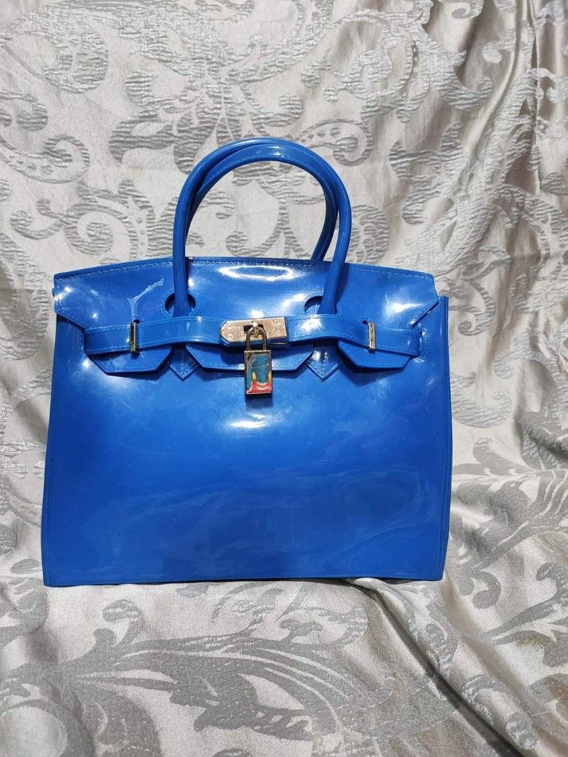 Hermes jelly birkin bag (Category: Shoulder Bags) located in Baguio. Submitted by jayrgijc52758 (Listing ID 1322442255, Image 1). Description: Hermes jelly birkin bag 30cm May super liit na color transfer sa bottom nya sa gilid No other flaw 600.