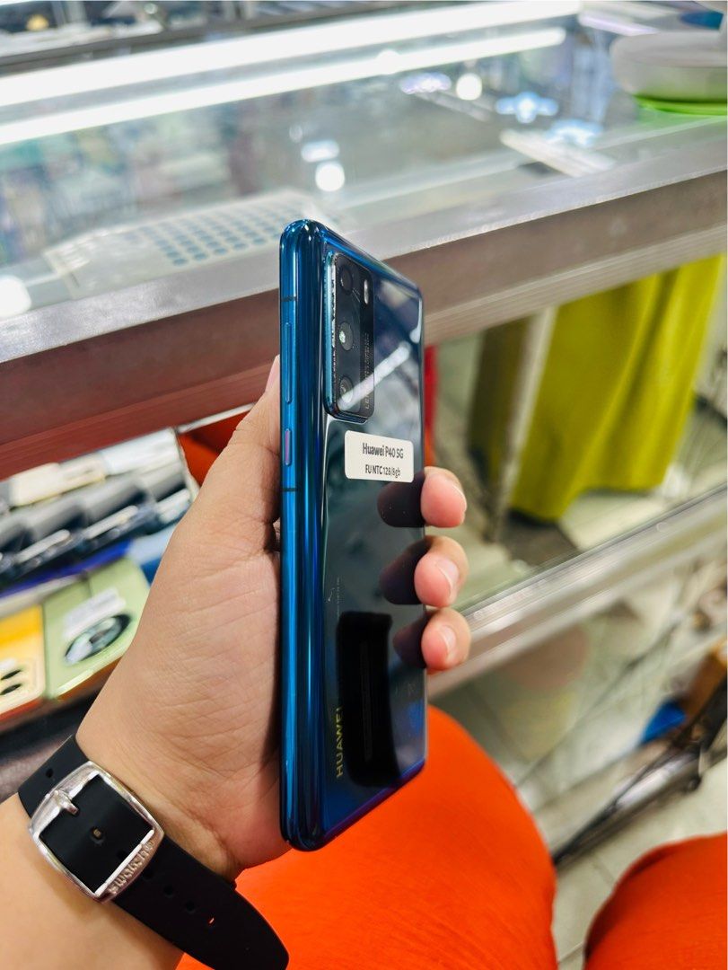Huawei P40 5G 128gb NTC FU (Category: Huawei) located in San Juan City. Submitted by javedsgadgetshop (Listing ID 1322457917, Image 3). Description: OPEN FOR INSTALLMENT VIA CREDIT CARD/GGIVES/SPAY/BILLEASE & SWAP/TRADE-IN! BUY AND SELL! Quick Specs : Huawei P40 5G •128gb •NTC Variant •Good batt health •Factory Unlock •95% Smoothness •No hidden issue | No Repaired •100% Authentic | Not Refurbished •w/ OEM Charger & store warranty ❣️ - serial can 