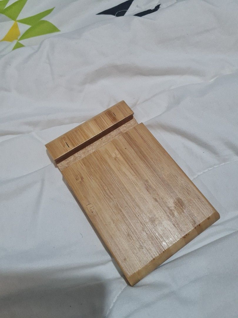 Ikea phone stand (Category: Other Gadgets) located in Paranaque City. Submitted by MrDeclutterRGSD (Listing ID 1322498616, Image 2). Description: .