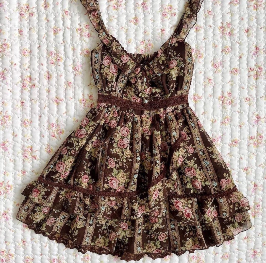 NOT SELLINGLF/ISO: LIZ LISA dresses (brown floral/cream babydoll bow/ brown plaid/muted pink plaid) (coquette/cottagecore/lolita/kawaii), Women's  Fashion, Dresses & Sets, Dresses on Carousell