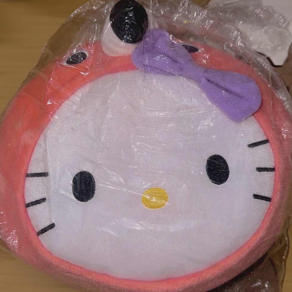 Limited Edition McDonald 2019 Hello Kitty Jungle Flamingo Plushy