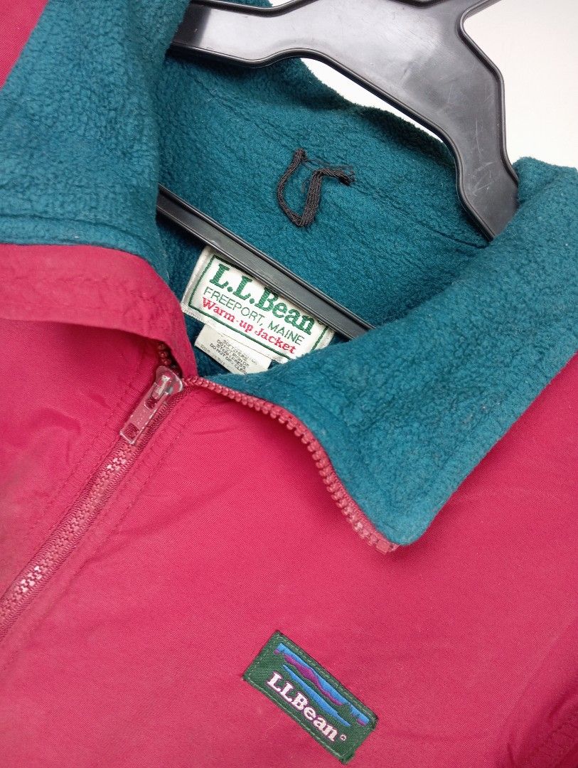 LL Bean fleece-lined windbreaker jackrt (Category: Coats, Jackets and Outerwear) located in Pilar. Submitted by mrklstrcruz (Listing ID 1322479432, Image 2). Description: windbreaker jacket - fleece lining S on tag 23x26 will fit M-L men, L-semiXL women ❗needs wash and paint discolorstion on zipper puller (bakbak lang pintura, hindi kalawang).