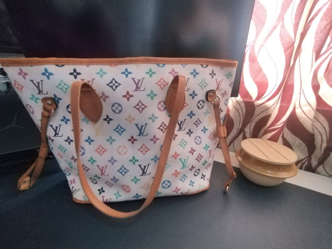 Multicolor Neverfull (Category: Luxury Bags & Wallets) located in Manila. Submitted by cfsg061214 (Listing ID 1322456921, Image 1). Description: .