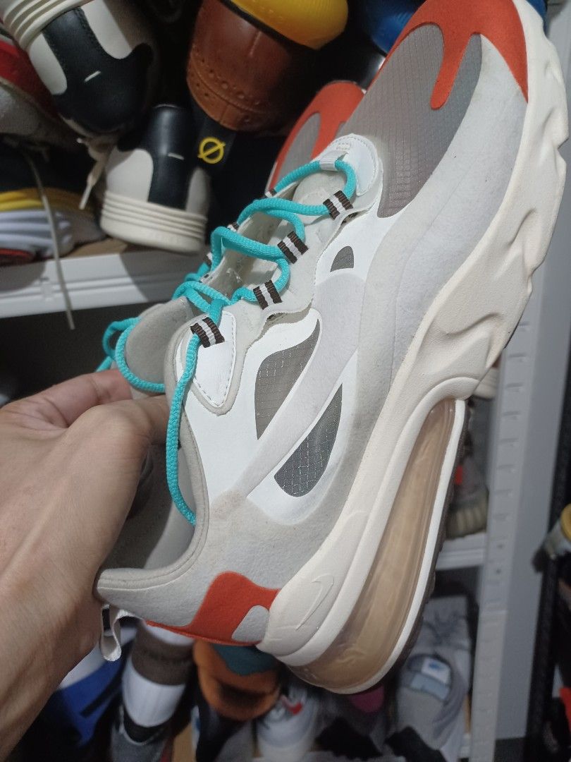 Nike 270 react (Category: Sneakers) located in Mandaluyong City. Submitted by usamenfashionhaul (Listing ID 1322551371, Image 3). Description: great condition like new.excellent for walking ,running and more.bought in the usa..