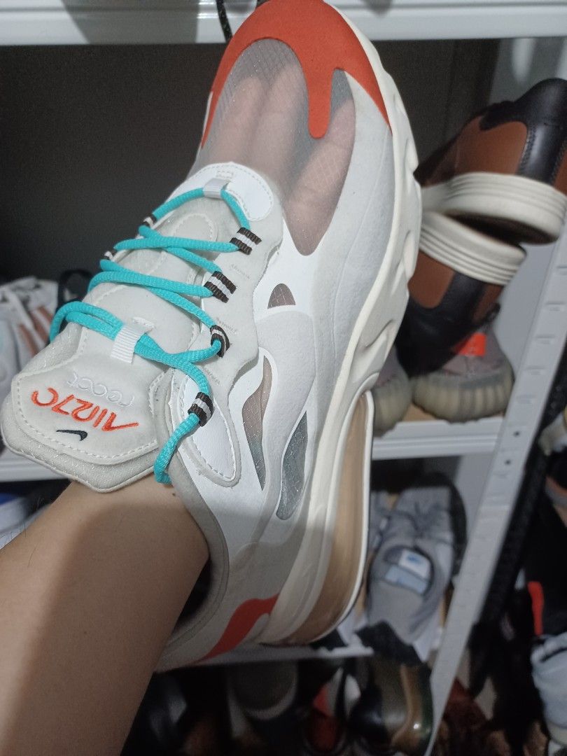 Nike 270 react (Category: Sneakers) located in Mandaluyong City. Submitted by usamenfashionhaul (Listing ID 1322551371, Image 1). Description: great condition like new.excellent for walking ,running and more.bought in the usa..