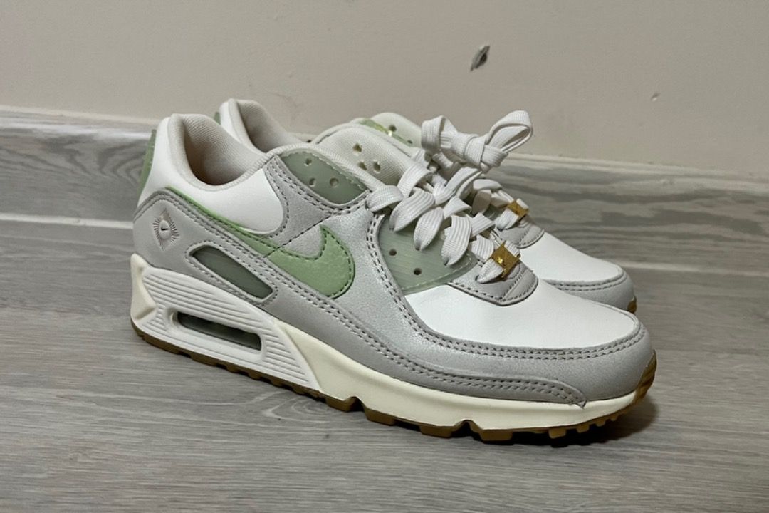Nike Air Max 90 SE SAIL GUAVA ICE LUMINOUS GREEN HONEYDEW Women s Fashion Footwear Sneakers on Carousell