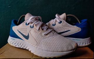 (Category: ) located in . Submitted by mans_sneakers (Listing ID 1322419200, Image 1). Description: .