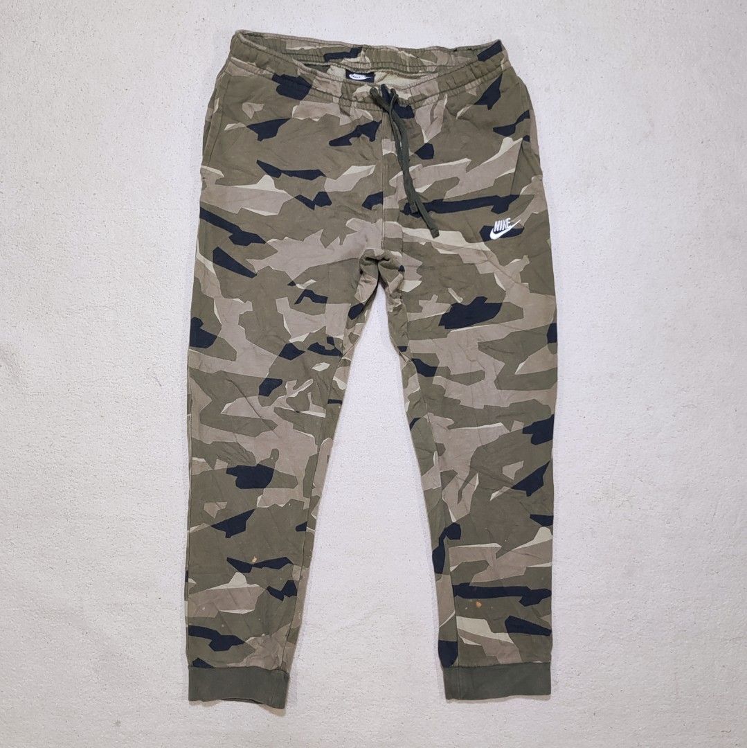 Nike Sportswear Camo Green Jogger Pants Army NSW AJ2112 325 Fesyen Pria Pakaian Bawahan di Carousell
