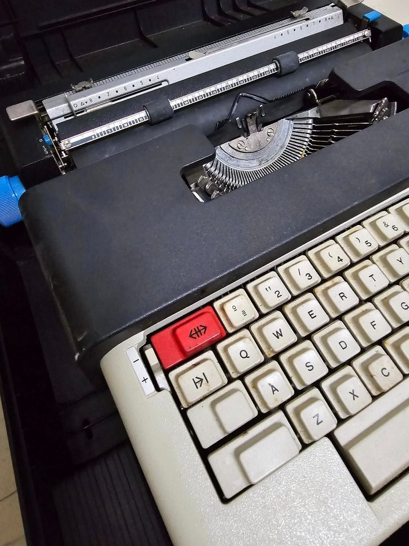 Olivetti Typewriter (needs repairs, for collectors) (Category: Office & Business Technology) located in Marikina City. Submitted by shoppobangpo (Listing ID 1322418449, Image 1). Description: Vintage Olivetti Lettera 36 typewriter. Comes with case. Looks great. Update on condition: needs repairs to make it work again. RFS: Learning to let go of some sentimental items..