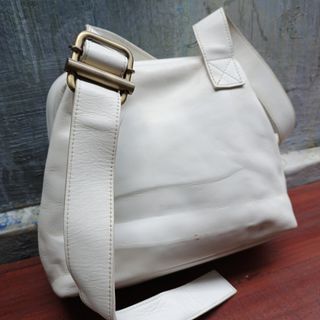 (Kategori: ) berada di . Dikirim oleh tjangkring.goods (ID iklan 1322392742, Gambar 1). Deskripsi: .