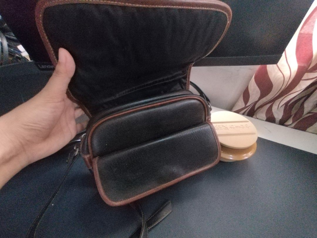 Pony Sling Bag (Category: Luxury Bags & Wallets) located in Manila. Submitted by cfsg061214 (Listing ID 1322460756, Image 2). Description: .