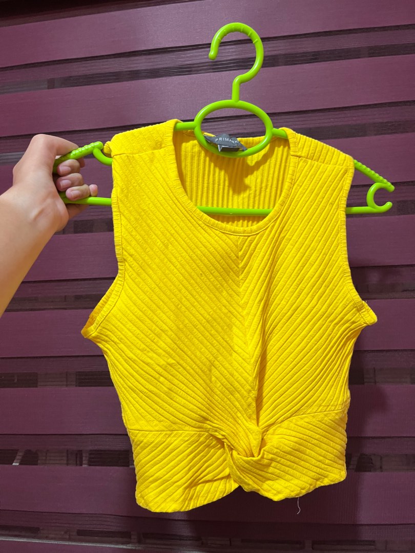 Primark yellow top discount