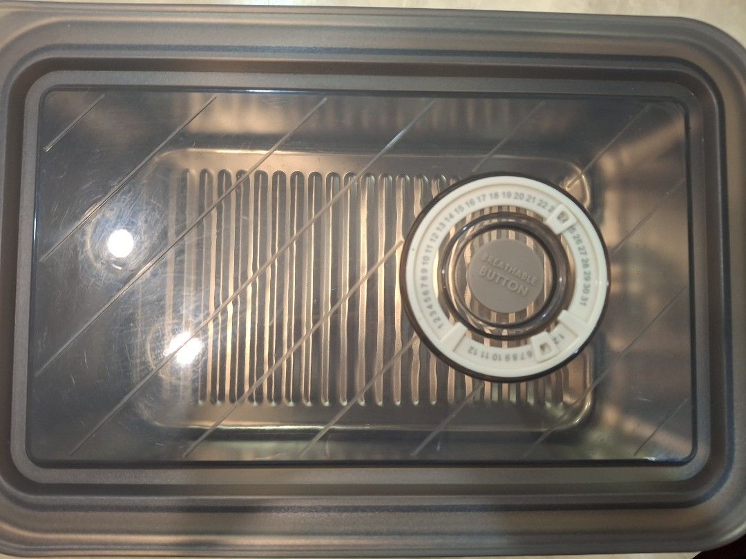 Progressive Bread Keeper (Category: Bakeware) located in Quezon City. Submitted by beautylush.ph (Listing ID 1322508938, Image 1). Description: Keeps your bread fresh for longer period. Bought in Amazon. Used a few times. In very good condition. Stainless Steel Container. Dishwasher safe. Capacity: 1.8L.