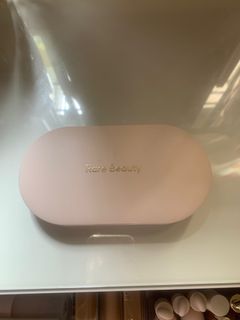 (Category: ) located in . Submitted by closetdeclutter___ (Listing ID 1322397290, Image 1). Description: .