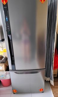 (Category: ) located in . Submitted by yeoann (Listing ID 1322402451, Image 1). Description: .