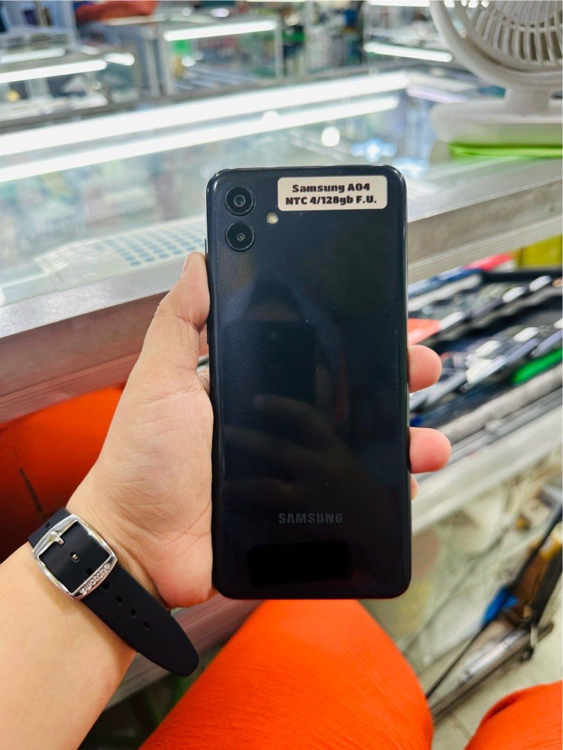Samsung A04 128gb Dualsim (Category: Samsung) located in San Juan City. Submitted by javedsgadgetshop (Listing ID 1322458946, Image 1). Description: OPEN FOR INSTALLMENT VIA CREDIT CARD/GGIVES/SPAY/BILLEASE & SWAP/TRADE-IN! BUY AND SELL! Quick Specs : Samsung A04 •128gb •NTC Variant •Good batt health •Factory Unlock •95% Smoothness •No hidden issue | No Repaired •100% Authentic | Not Refurbished •w/ OEM Charger & store warranty ❣️ - serial can be