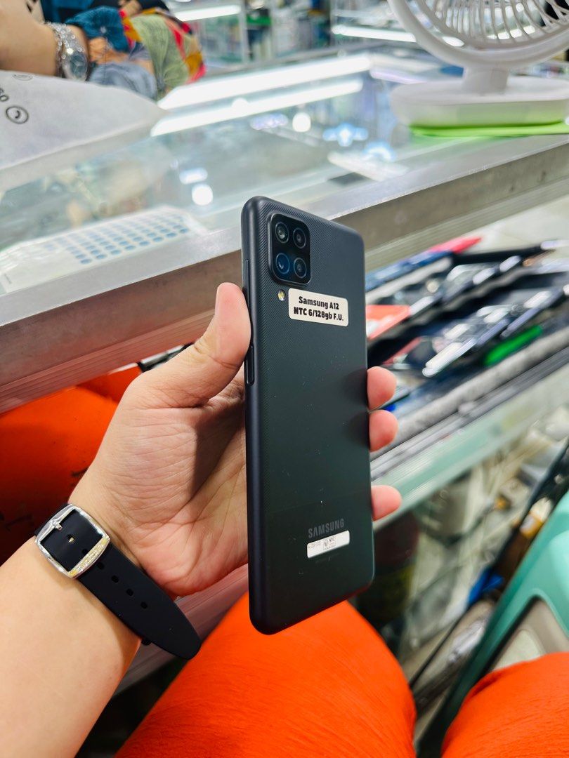 Samsung A22 5G 128gb Sim 1 Smartlocked (Category: Samsung) located in San Juan City. Submitted by javedsgadgetshop (Listing ID 1322463632, Image 3). Description: OPEN FOR INSTALLMENT VIA CREDIT CARD/GGIVES/SPAY/BILLEASE & SWAP/TRADE-IN! BUY AND SELL! Quick Specs : Samsung A22 5G •128gb •NTC Variant •Good batt health •Sim 1 Smartlocked •95% Smoothness •No hidden issue | No Repaired •100% Authentic | Not Refurbished •w/ OEM Charger & store warranty
