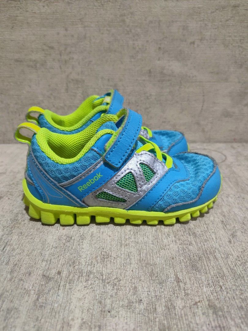 Sepatu Reebok toodler kids