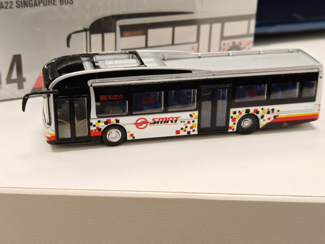 Singapore SMRT A22 Pixel Bus Service No. 980 Scale 1/110, Hobbies ...