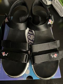 (Category: ) located in . Submitted by lovetoshops7 (Listing ID 1322400350, Image 1). Description: .