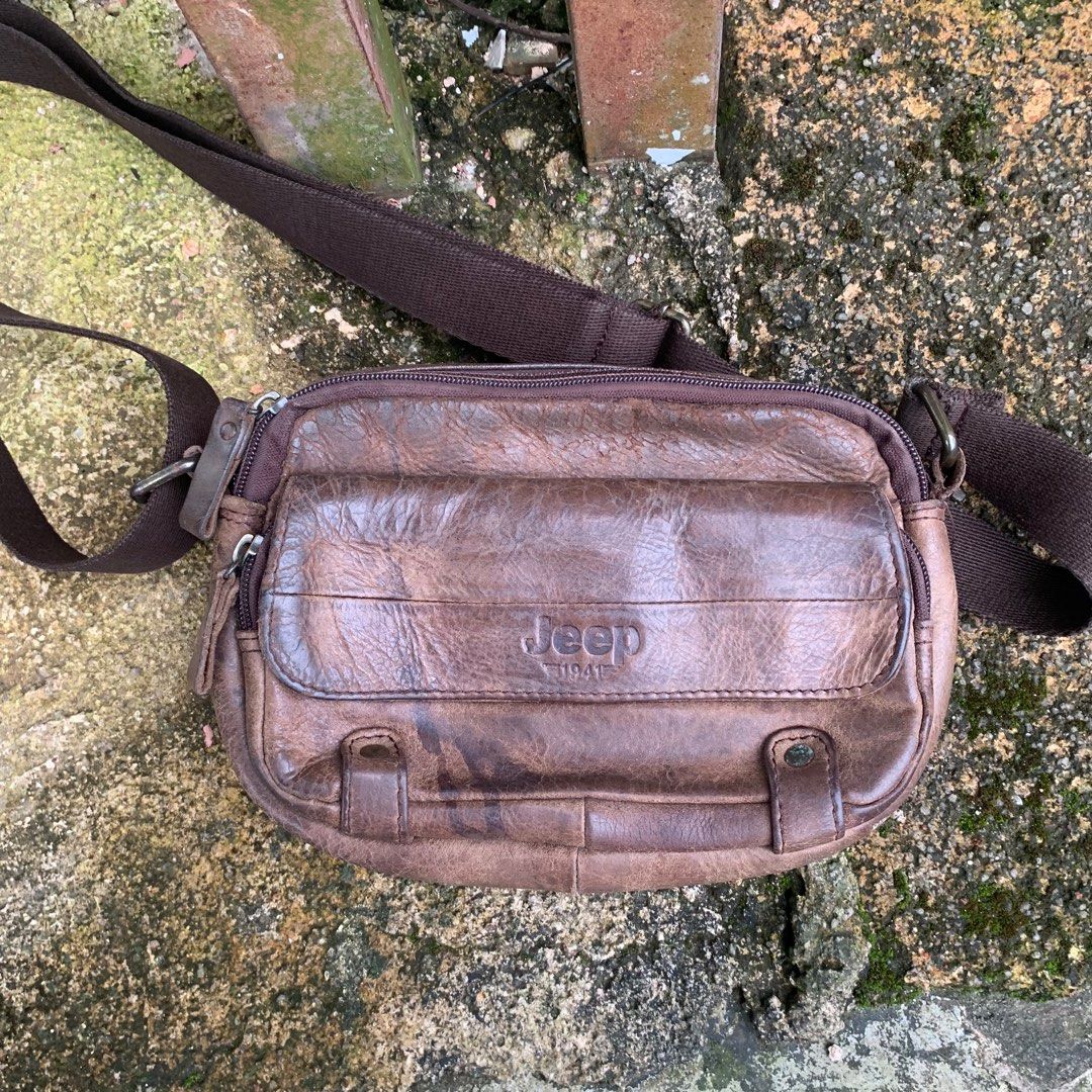 Sling Bag jeep leather, Fesyen Pria, Tas Dompet Tas Selempang