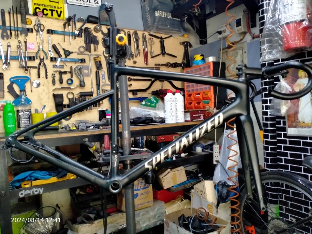 Specialized Tarmac SL6 Comp Disc 2020 Size 54 Frame Fork and Seatpost only Sports Equipment Bicycles Parts Bicycles on Carousell