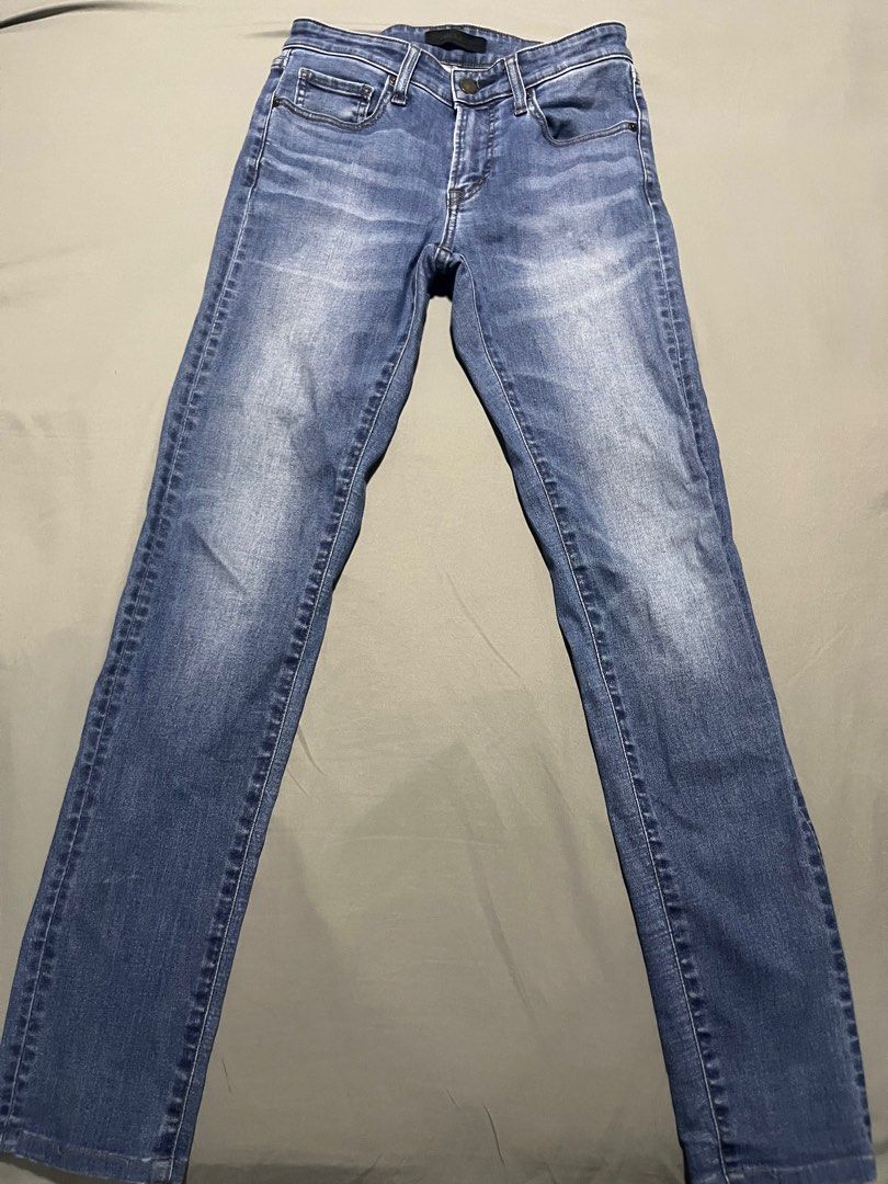 Uniqlo Skinny Jeans - Men (Category: Jeans) located in Manila. Submitted by cjh02 (Listing ID 1322436421, Image 1). Description: Size: 28 inch (70cm) RFS: Decluttering.