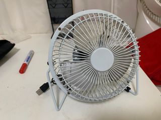 由 inshhdhhwrushhh (刊登 ID 1322390805，圖片 1) 提交，位於 的 (類別：)，說明：。
