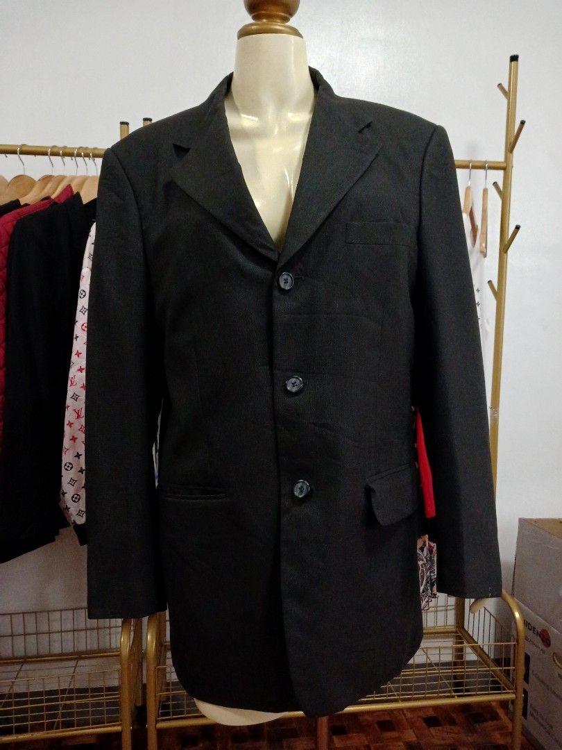 Versace authentic Tuxedo for men (large) (Category: Coats, Jackets and Outerwear) located in Manila. Submitted by luxurybrandedpreloved.ph (Listing ID 1322470503, Image 3). Description: Versace authentic Tuxedo for men (large) Size: Large chest :42 inches lenght:32 inches :Shoulder to shoulder 19 inches •Condition : good as new Color rate 10/10 Super nice in Actual Click each picture to appreciate the item 📸 NOTE: Manage your expectations as you