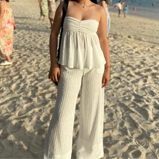 (Category: ) located in . Submitted by closetgirlph (Listing ID 1322554101, Image 1). Description: .