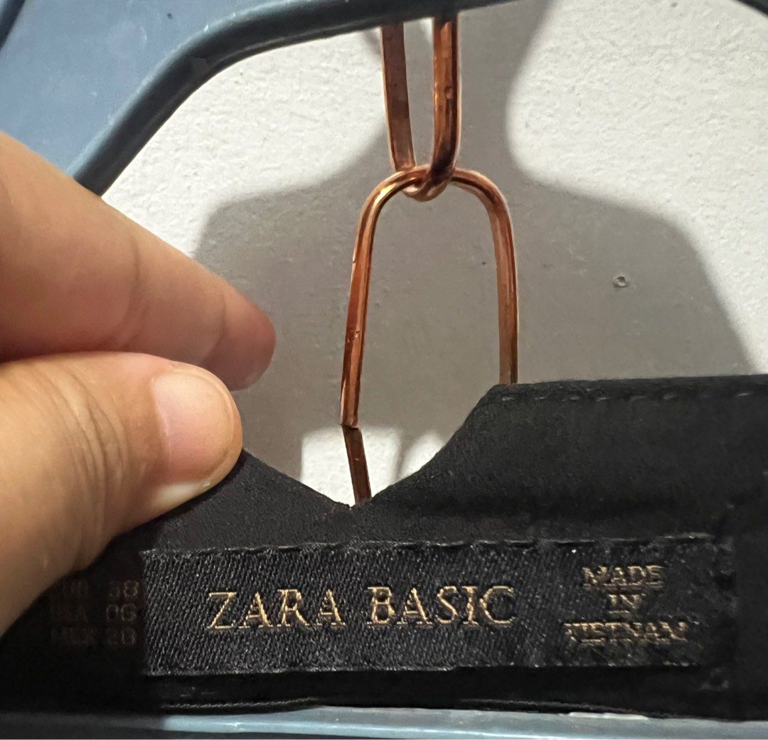 Sale!!Zara Basic trouser (Category: Jeans) located in Manila. Submitted by macris89 (Listing ID 1322394176, Image 3). Description: Zara Basic trouser Size:32-33 Length:37.