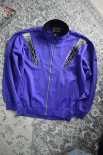 (Category: ) located in . Submitted by mazethriftstore (Listing ID 1322620064, Image 1). Description: .